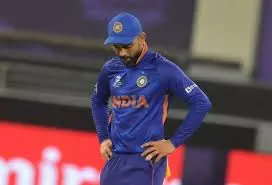 Ind vs SA: Kohli brutally trolled for chewing gum during national Anthem Ind vs SA: Kohli brutally trolled for chewing gum during national Anthem