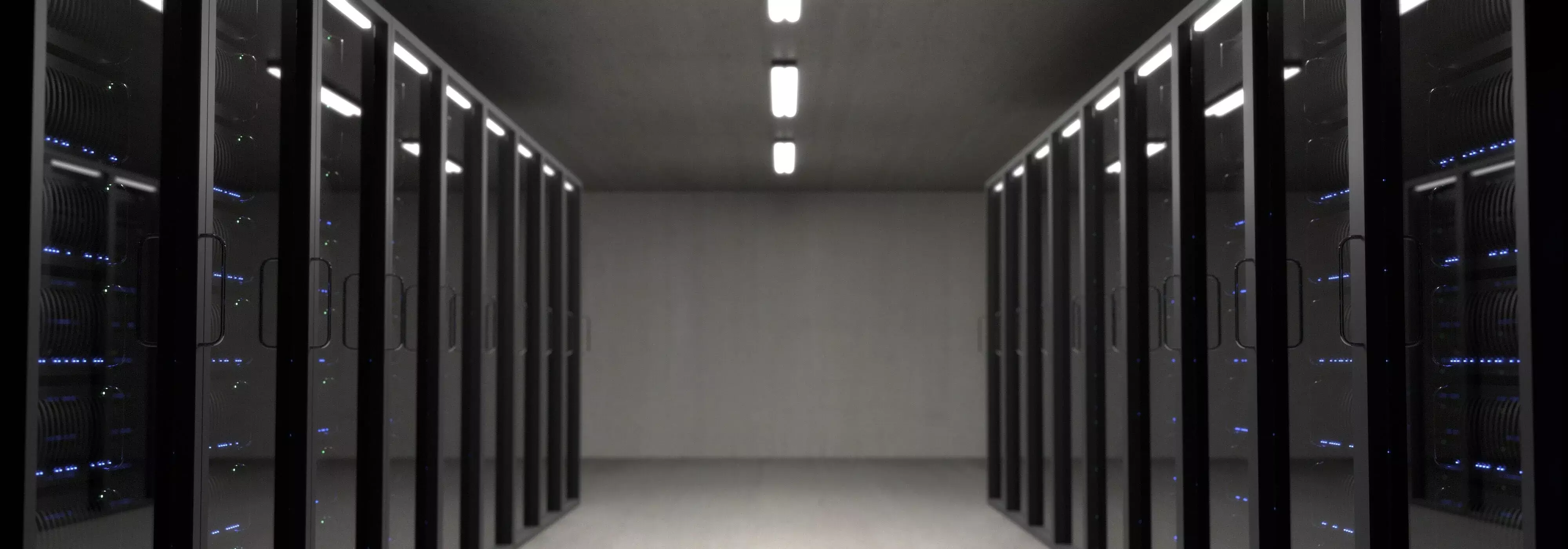 Data Mesh and Data Lake Implementation Challenges for Banks: A Comparative Analysis of AWS, Google Cloud, and Azure Data Mesh and Data Lake Implementation Challenges for Banks: A Comparative Analysis of AWS, Google Cloud, and Azure